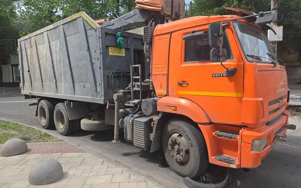 Ломовоз задавил 41-летнего велосипедиста на тротуаре в Воронеже