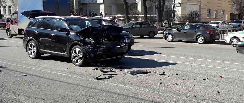 Трёх бывших сотрудников воронежской полиции обвиняют во взятках