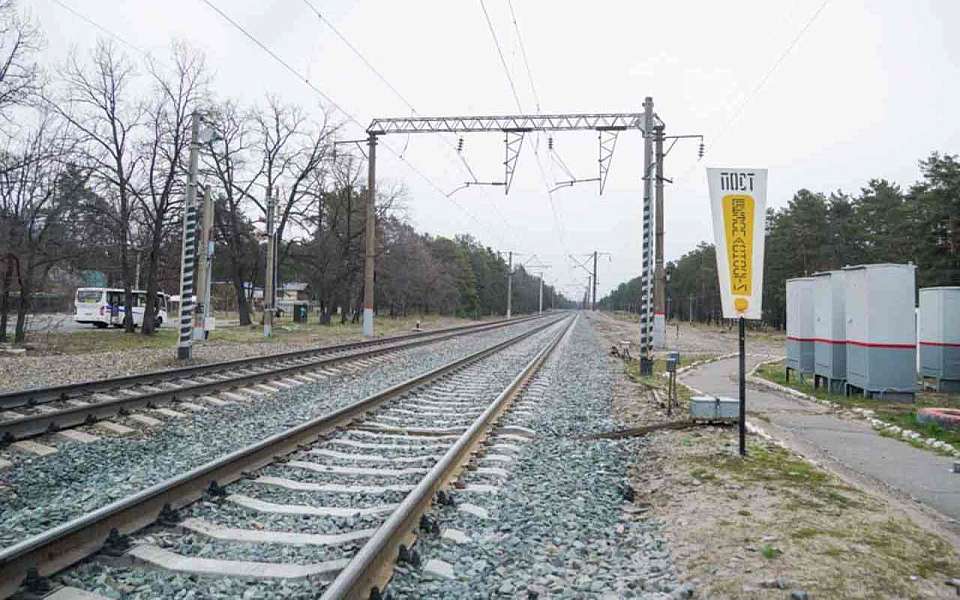 Воронежцев предупредили об опасности перехода железнодорожных путей на двух станциях