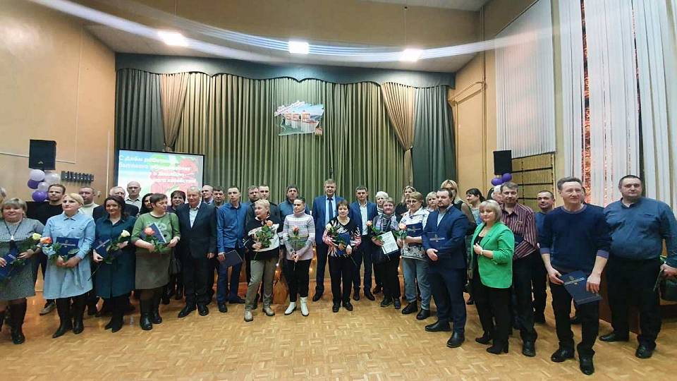 В Коминтерновском районе поздравили лучших представителей сферы ЖКХ