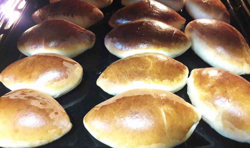 Запрет на мини-пиццы и сосиски в тесте в школах Воронежской области не наложат