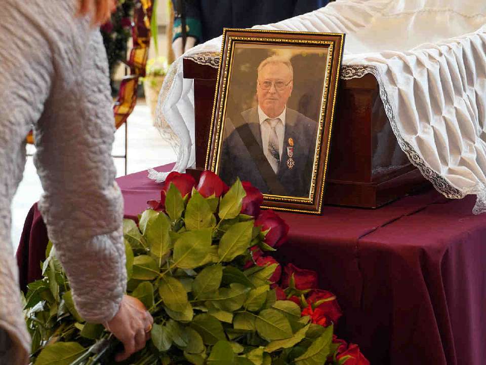 Бывшего мэра Воронежа похоронили на Коминтерновском кладбище