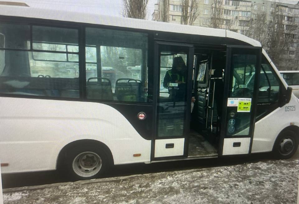 В Воронеже пенсионерке потребовалась помощь врачей после поездки в маршрутке
