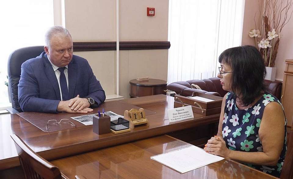 Воронежцы обратились к депутату Черкасову за помощью в благоустройстве своих дворов