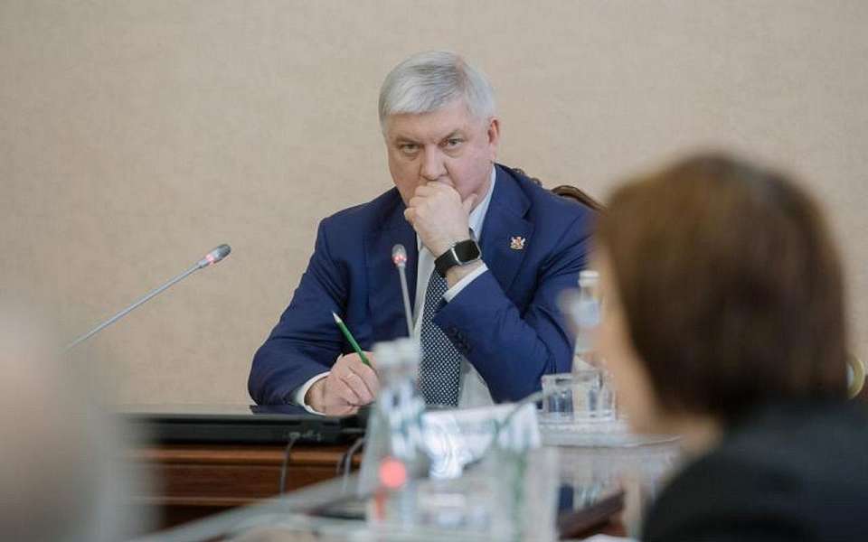 Меры по стабилизации цен на продукты и товары предложили на совещании у воронежского губернатора