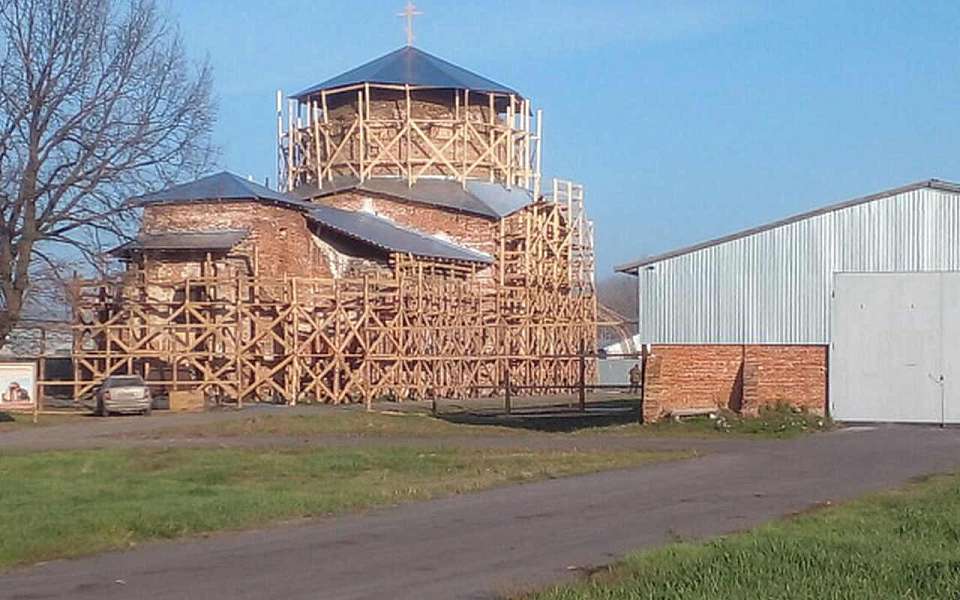 К делу спасения старинного сельского храма подключился депутат гордумы Воронежа