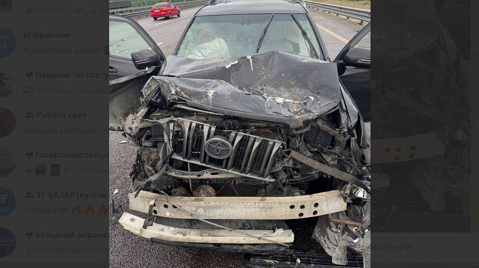 Три человека с 2-летним ребёнком пострадали в автоаварии с грузовиком в Воронеже