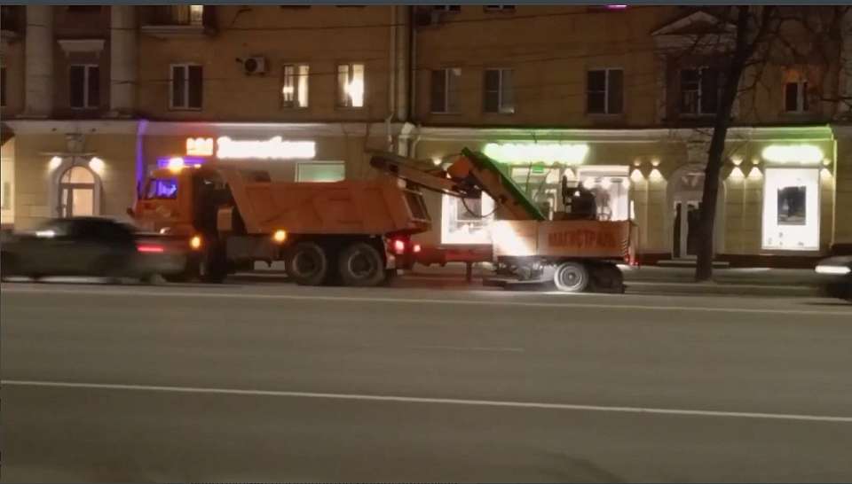 Комбинаты благоустройства Воронежа продолжают весеннюю уборку города