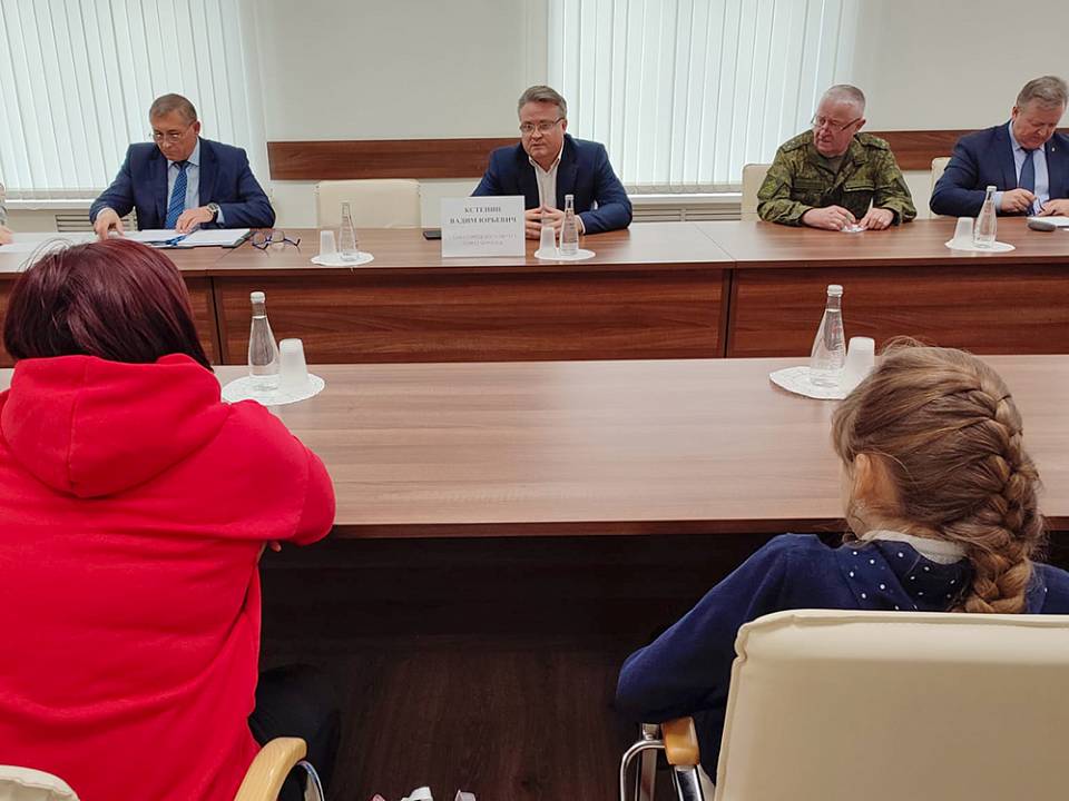 Глава Воронежа перечислит месячный оклад на нужды военных