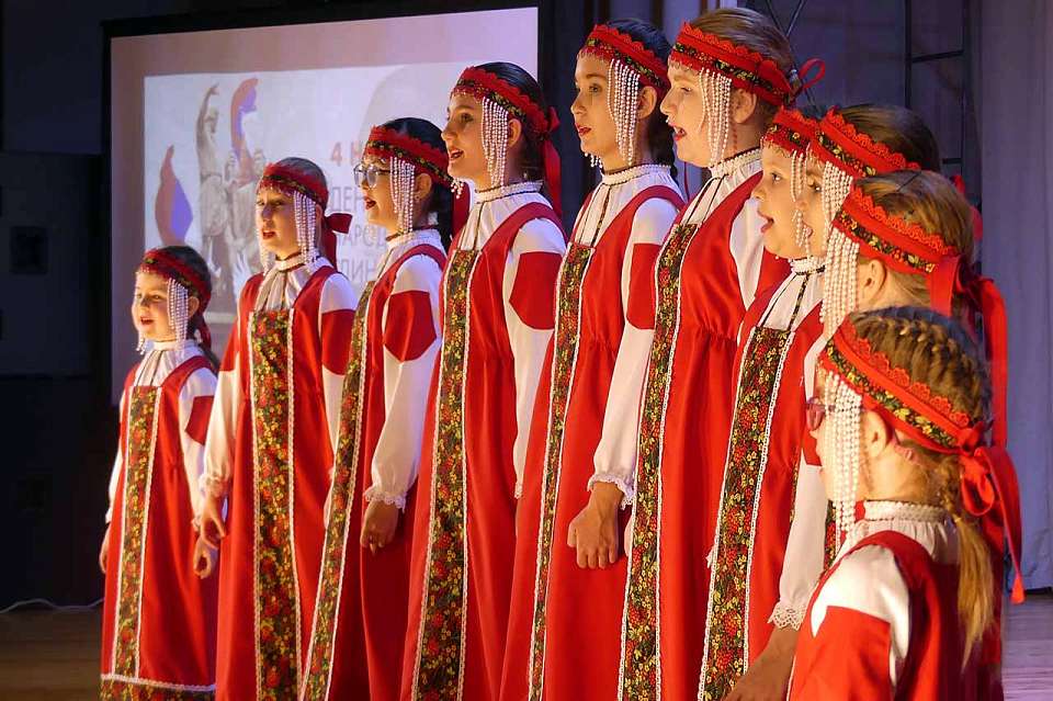 Воронежцы отметили День народного единства концертом, который связал фронт и тыл